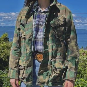 Vintage 1980’s US Marine Corps Army green camouflage jacket